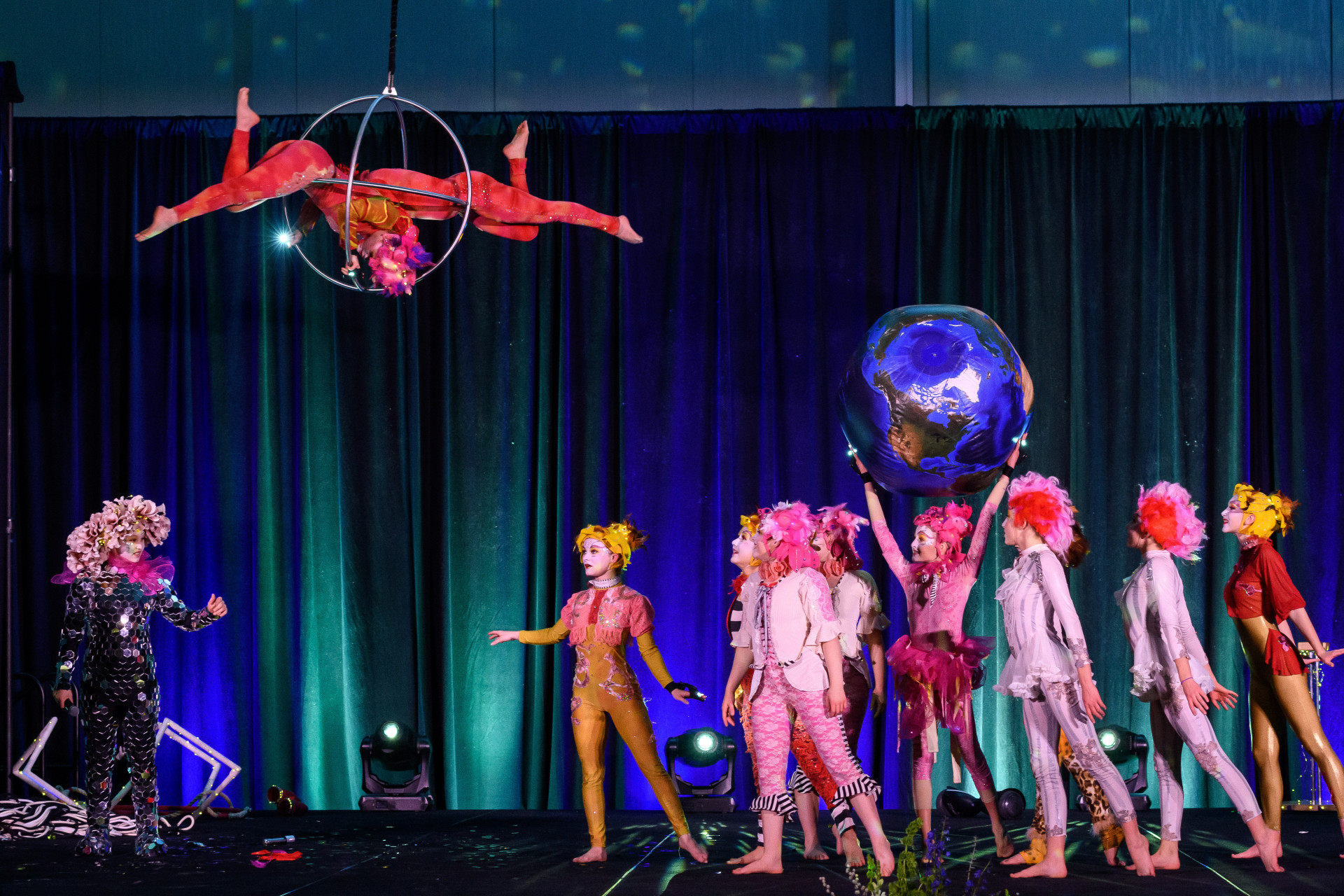 The Le Petit Cirque troupe’s physics-themed performance